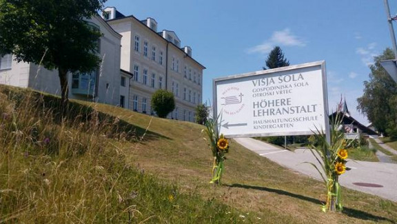 Izobraževalna ustanova v Št. Petru