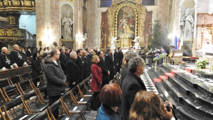 Zbrani pri sveti maši za domovino
