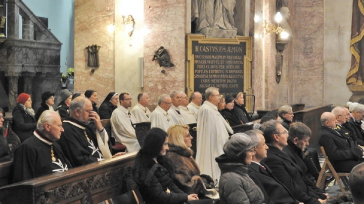 Zbrani pri sveti maši za domovino