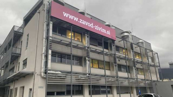 HVALEŽNI in VESELI do neba in nazaj! 