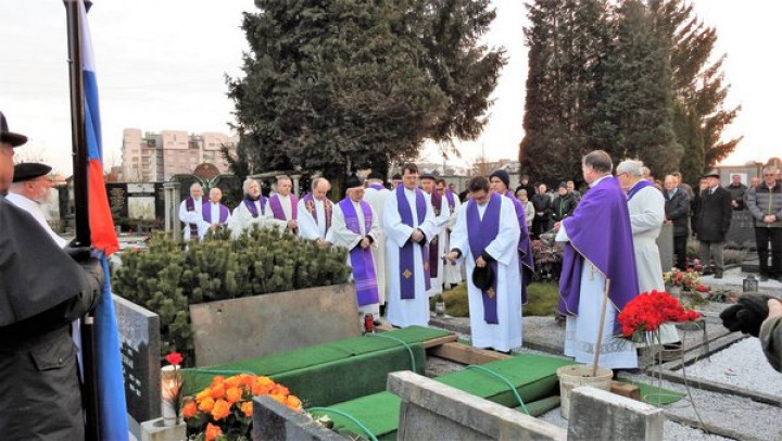 Grob pokojnega Justina Stanovnika