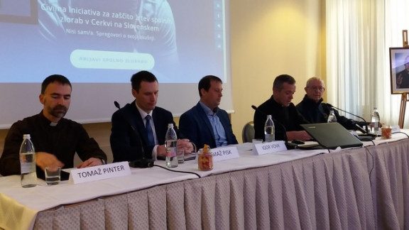 Udeleženci tiskovne konference