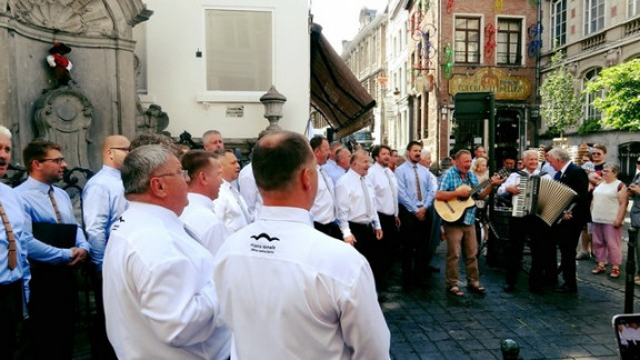 Pred dečkom Maneken Pis