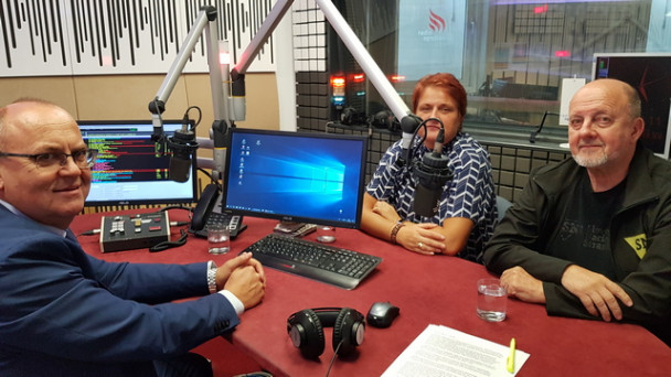 Jelka Godec, Jožef Horvat in Zmago Jelinčič 