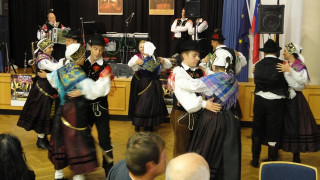 Folklorna skupina Bled, Essen