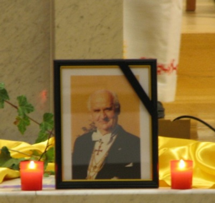 Nadškof Uran, maša zadušnica