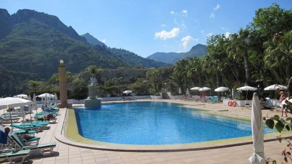 Eden od hotelskih bazenov