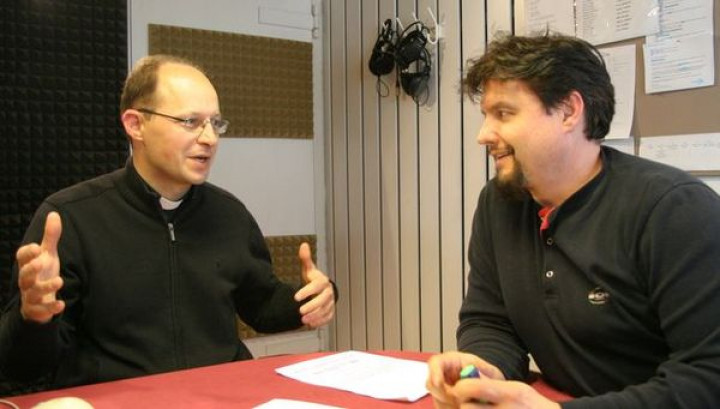 Simon Kvaternik in Jože Bartolj med pogovorom
