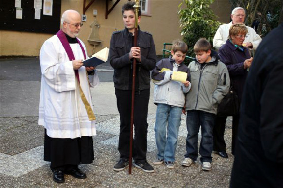 Na začetku križevega pota v Marienthalu