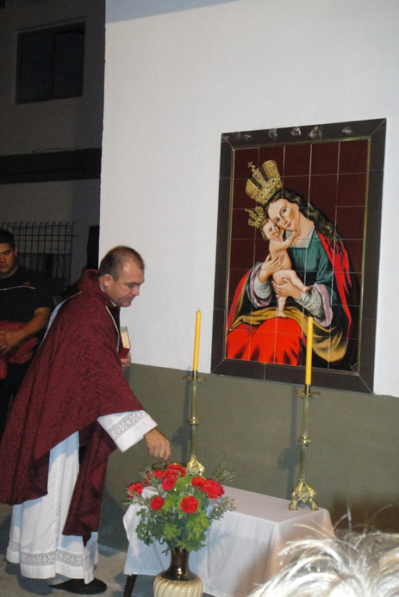 Tako so ustoličili podobo Marije Pomagaj v San Justu