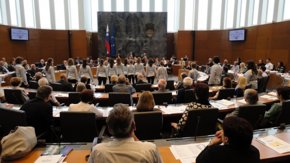 Nastopila je skupina Bodeča neža