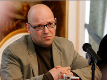 dr. Bernard Nežmah