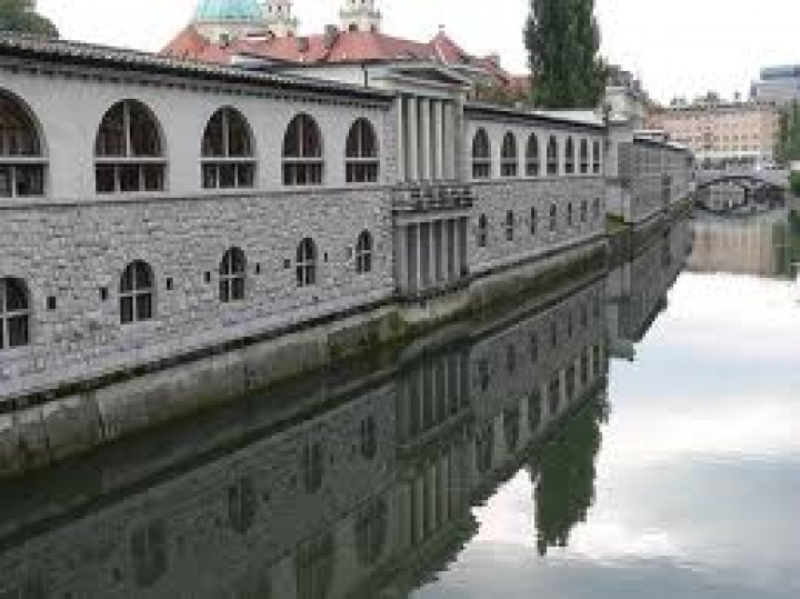 Plečnikove arkade ob Ljubljanici