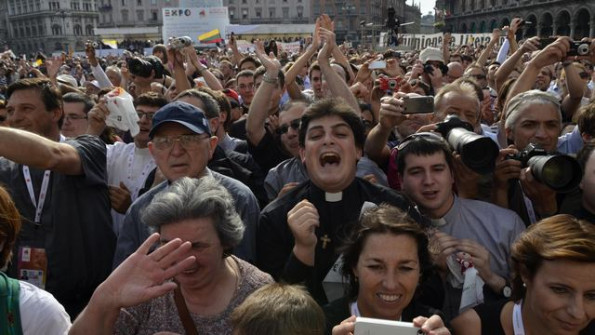 Romarji so papeža z navdušenjem sprejeli že včeraj