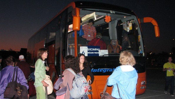 Zbor počitnikarjev na Dolgem mostu