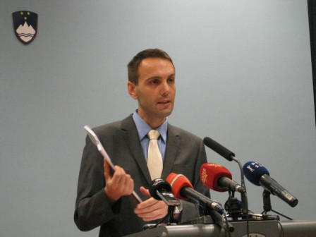 V.d. Direktorja direktorata za srednje in višje šolstvo ter izobraževanje odraslih Jurij Šink.