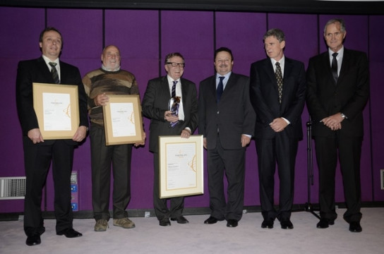 Nominiranci v družbi z gostitelji in gosti