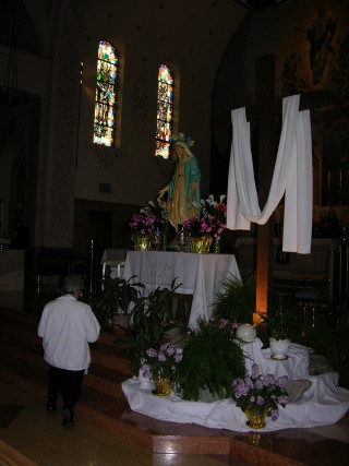 Marijin oltarček pri Mariji Vnebovzeti