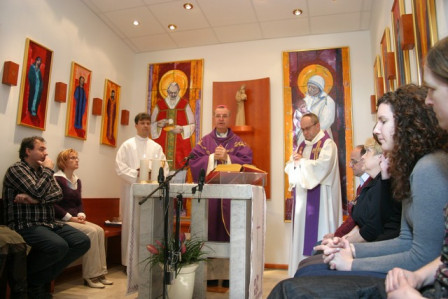 Nadškof pomočnik dr. Marjan Turnšek v kapeli Radia Ognjišče