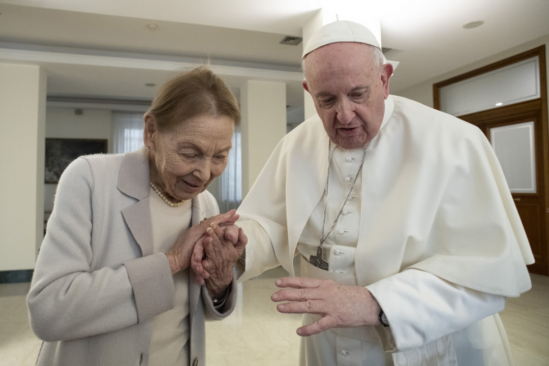 Papež se je na današnji dan znova srečal z madžarsko pisateljico Edith Bruck, ki je preživela Auscwitz