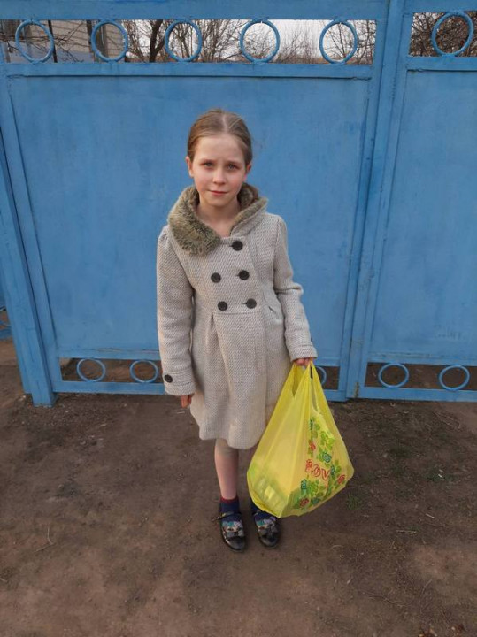Deklica iz Donecka, srečna, da je preživela
