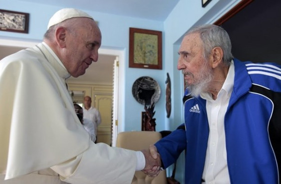 Papež Frančišek s Fidelom Castrom