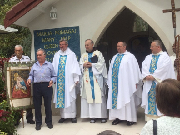 Duhovniki ob 6. obletnici Marijine kapelice