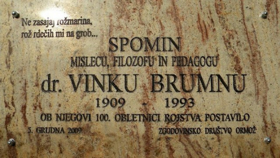Spominska plošča dr. Vinku Brumnu