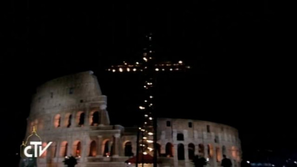 Križev pot v rimskem koloseju