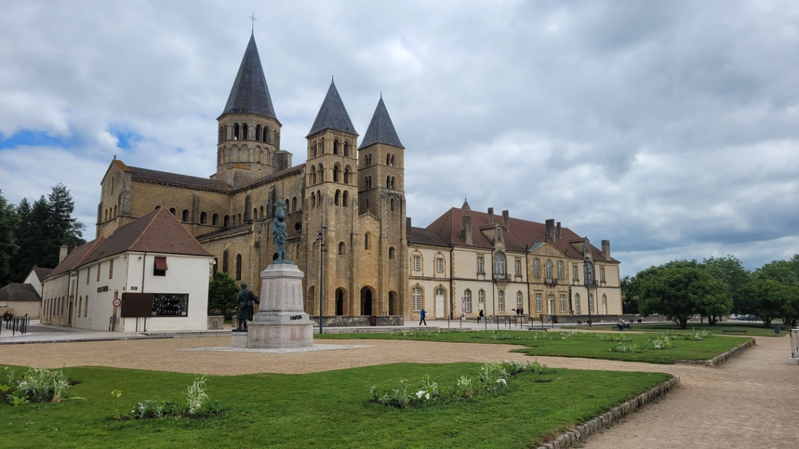 Paray le Monial, benediktinski samostan