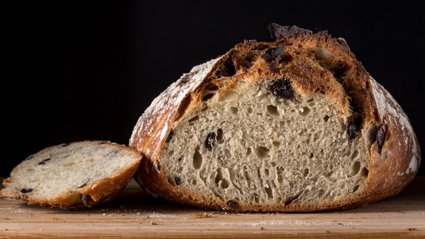V Svetovalnici so se potrdile domneve, da mnogi v teh dneh sami pečejo kruh.