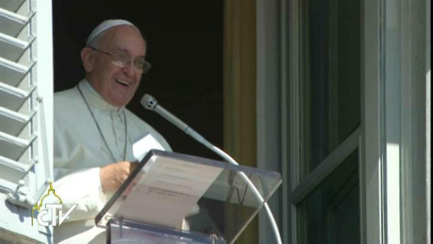 Papež Frančišek priporoča redno branje sv. pisma