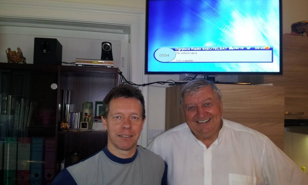 Naša tehnika Marko in Boštjan sta v letih izgnanstva poskrbela, da je lahko nadškof spremljal naš radio in slovenske televizijske programe