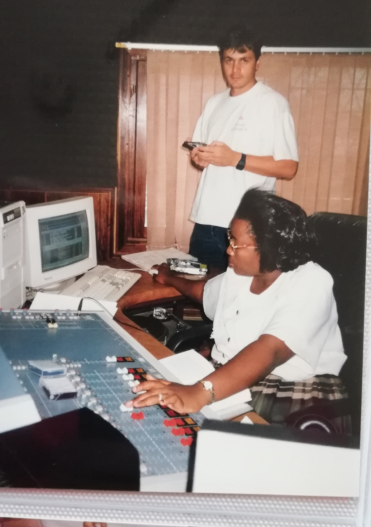 S patrom Miho Drevenškom res ni bilo težko postavljati radijske postaje, pa čeprav v Zambiji v Afriki.