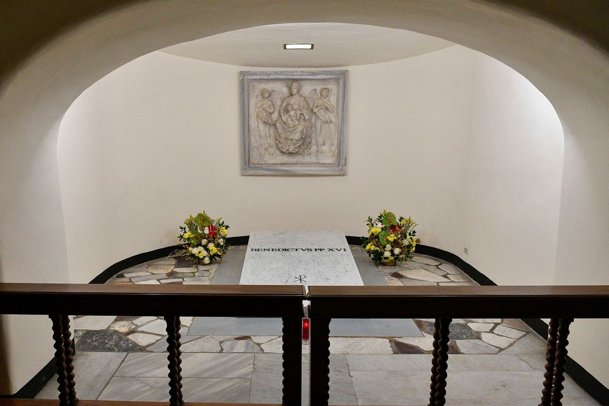 Grob papeža Benedikta XVI.