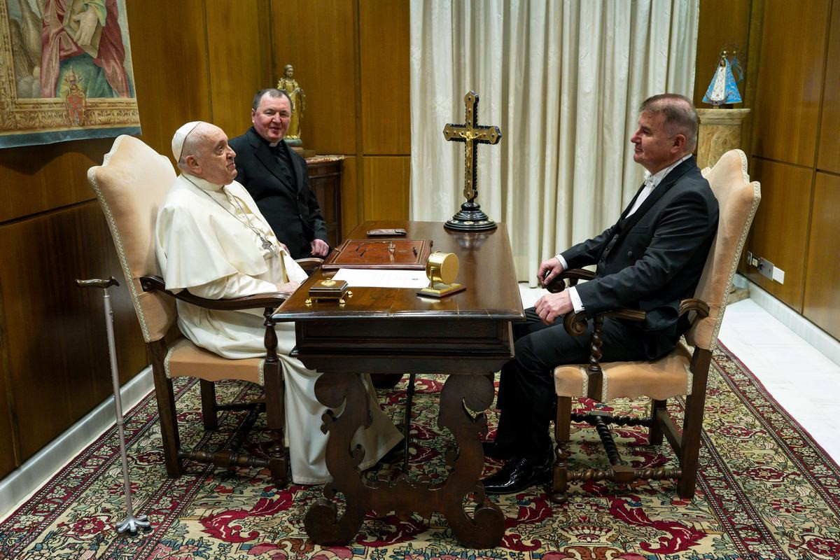 Veleposlanik Franc But in papež Frančišek