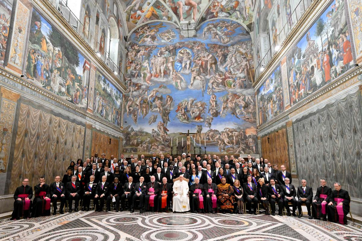 Veleposlaniki na sprejemu pri papežu