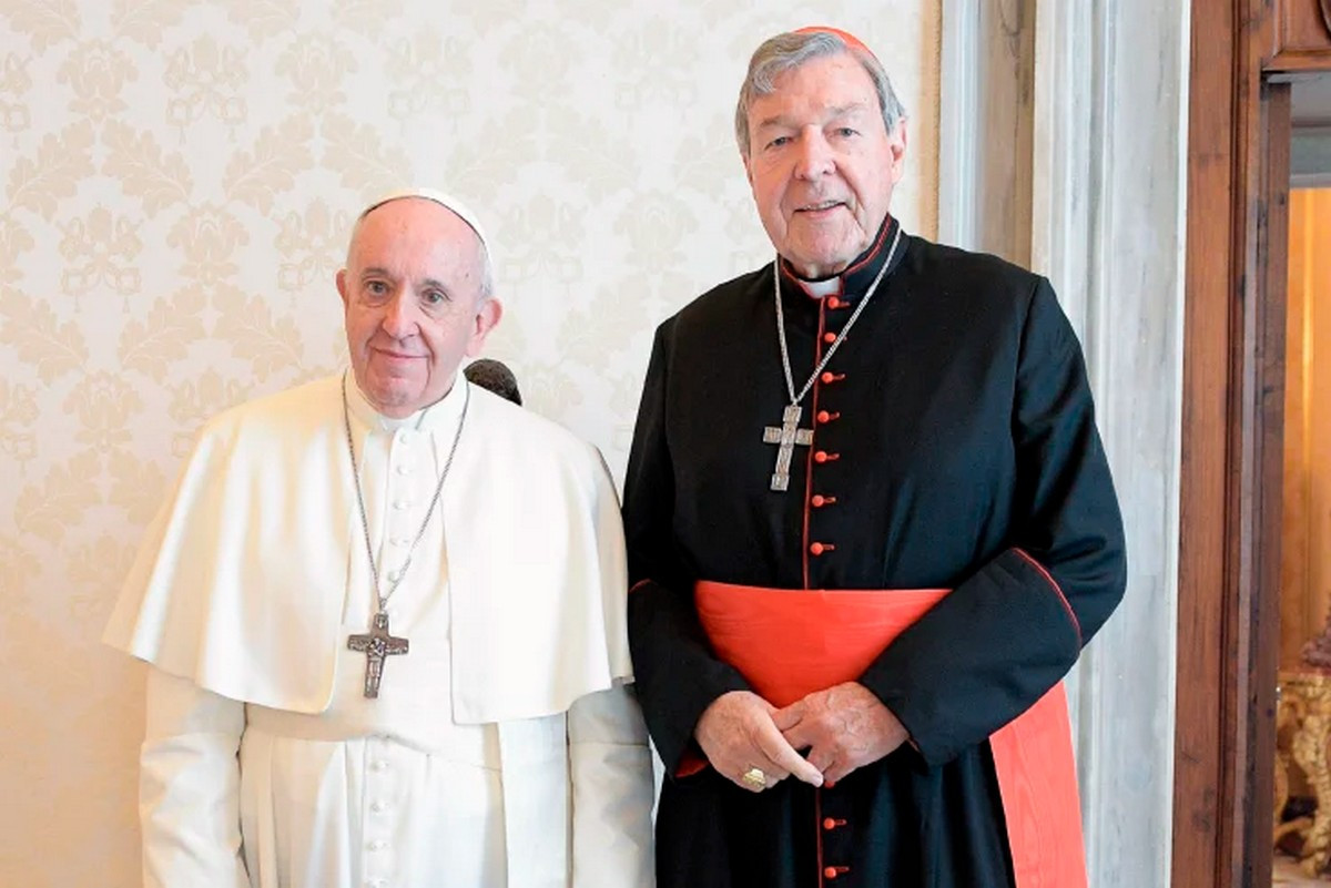 Papež Frančišek s kardinalom Georgom Pellom