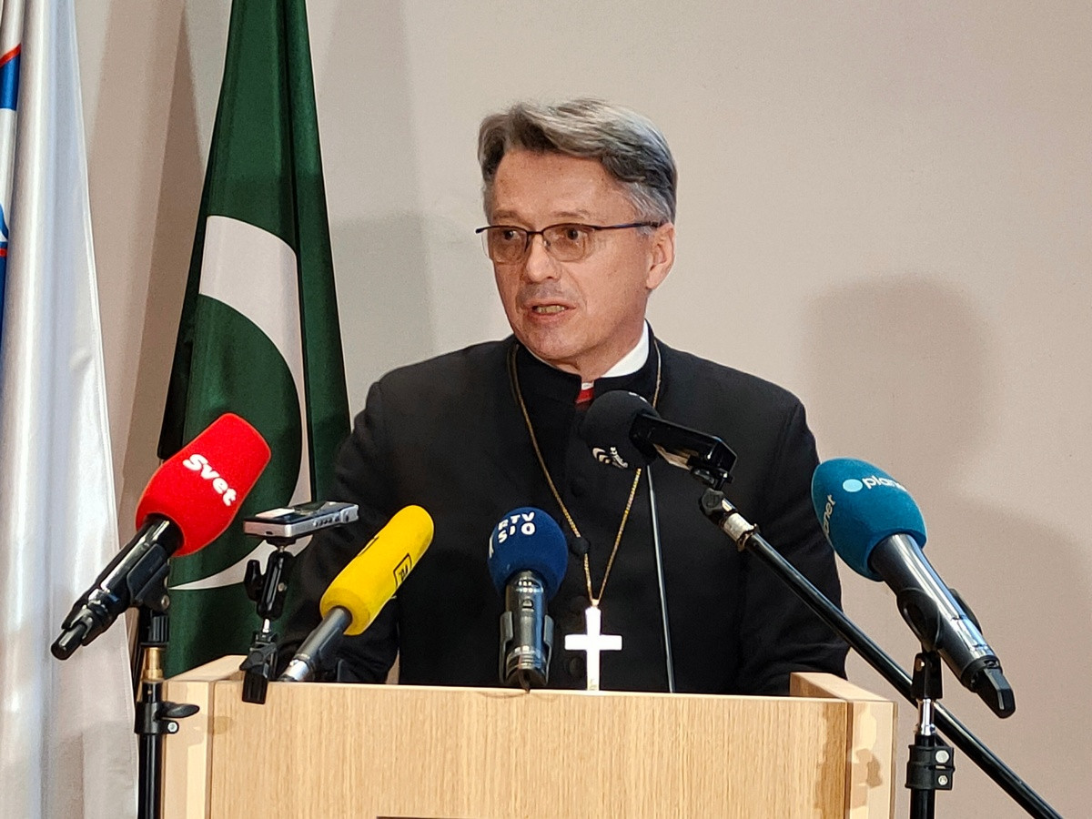 Škof Evangeličanske Cerkve augsburške veroizpovedi Leon Novak