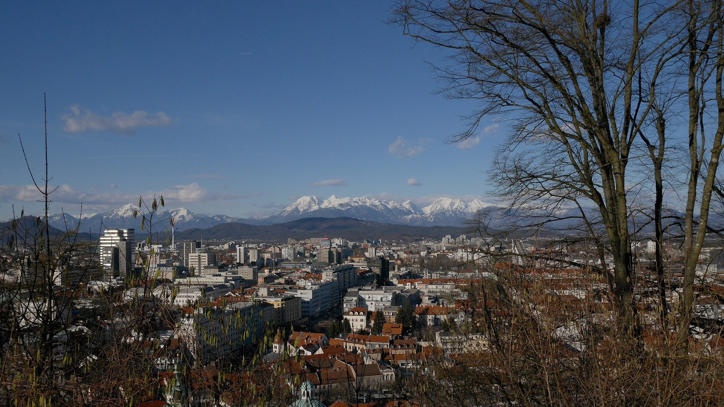 Ljubljana s pogledom na gore