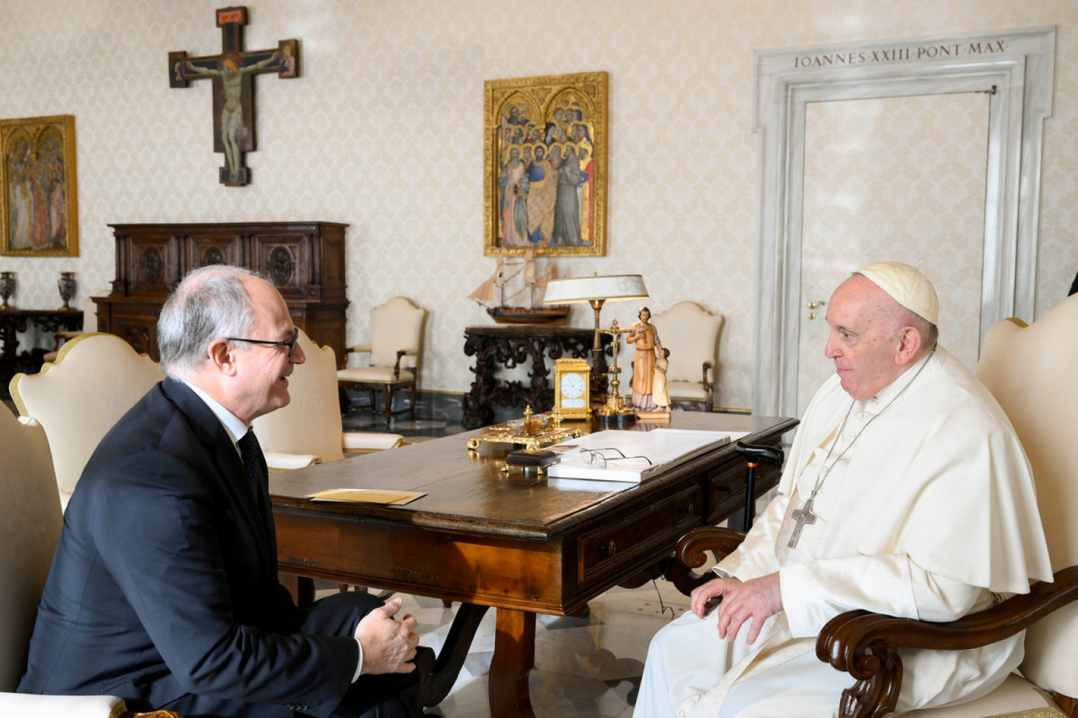 Papež Frančišek z županom Rima Robertom Gualtierom