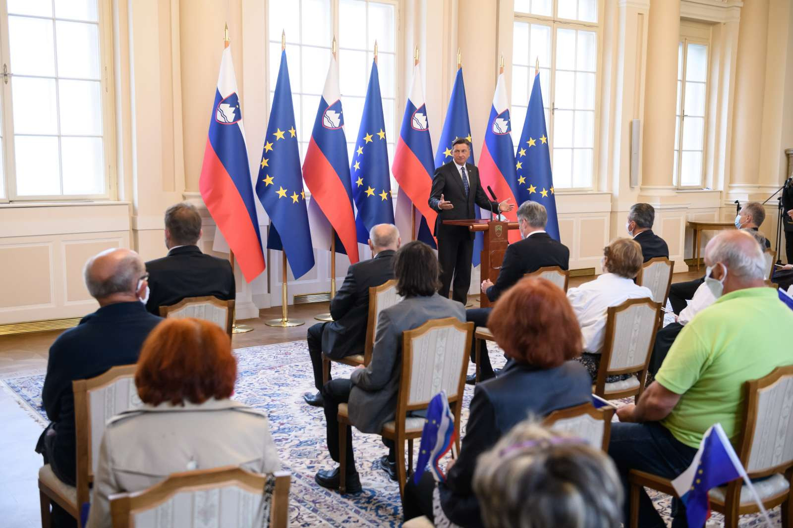 Nagovor predsednika republike Boruta Pahorja v počastitev dneva Primoža Trubarja. Ob državnem prazniku, dnevu Primoža Trubarja, je predsednik republike Borut Pahor dopoldne odprl vrata svoje palače za obiskovalce in vabljene.
