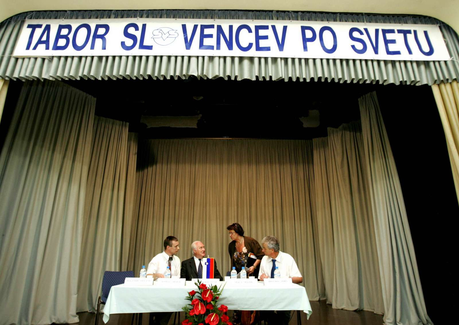 13. tabor Slovencev po svetu, ki ga je pripravilo Izseljensko drustvo Slovenija v svetu.