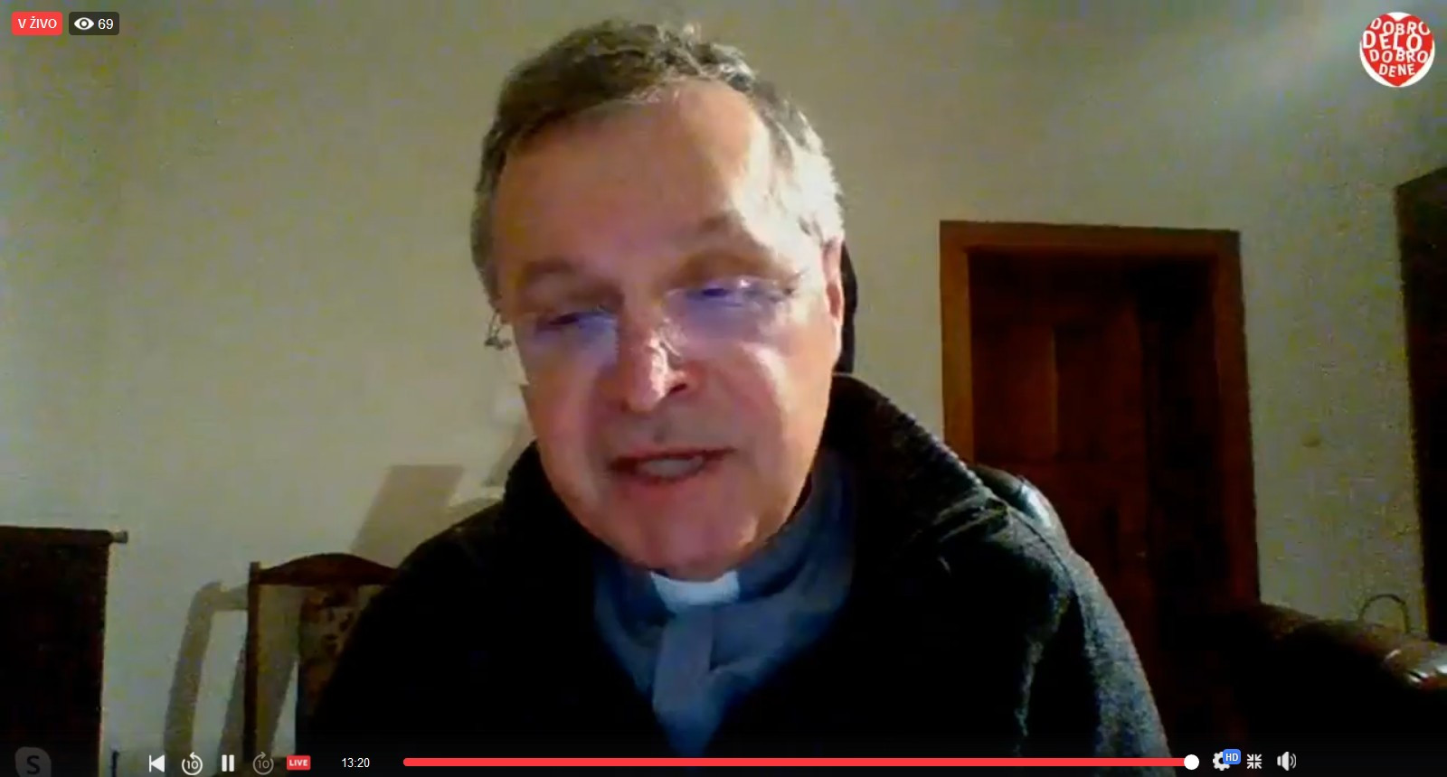 Nadškof Marjan Turnšek s pomočjo Skypa gost  2. misijonskega pogovornega večera