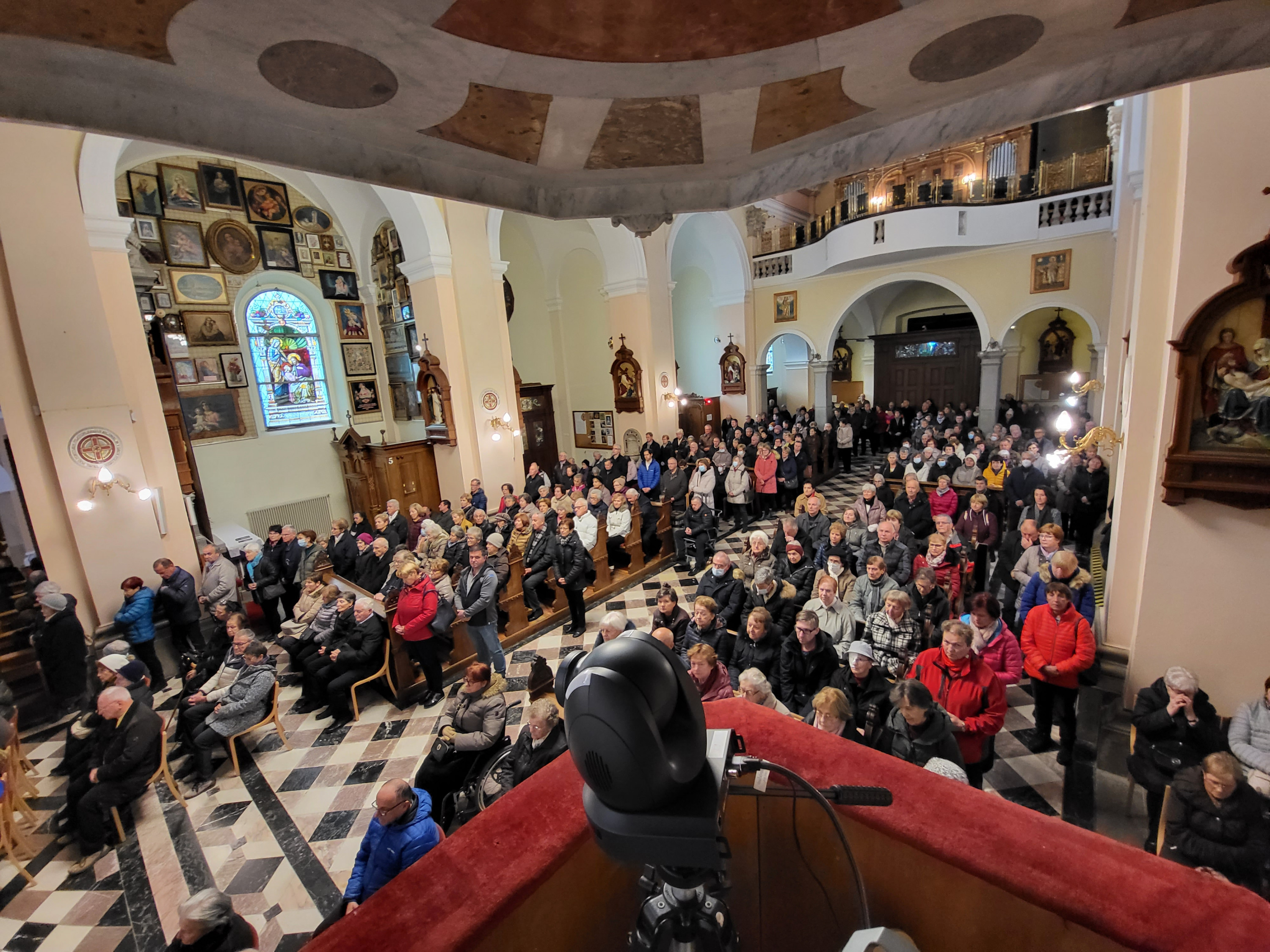 28. obletnica: Zbrani v baziliki Marije Pomagaj na Brezjah