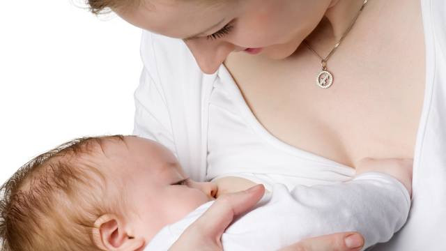 Cepljenje je varno tudi za doječe mamice in dojenčke