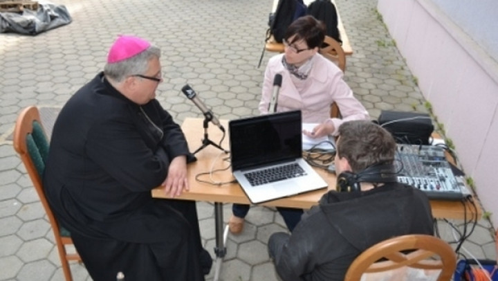 Škof Štumpf v pogovoru za Radio Ognjišče