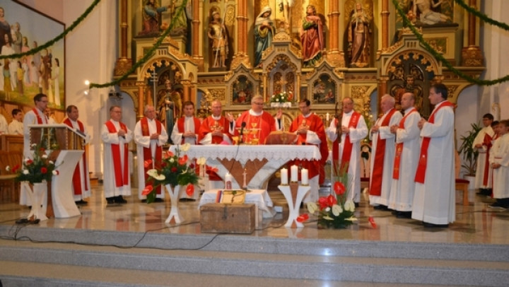 Duhovniki ob škofu Petru Štumpfu