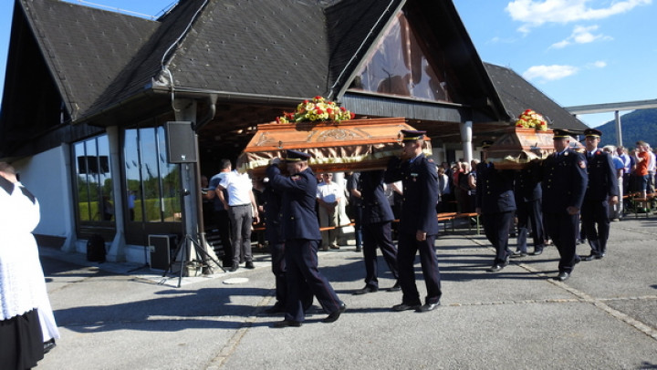Pogreb žrtev iz Žiglovice