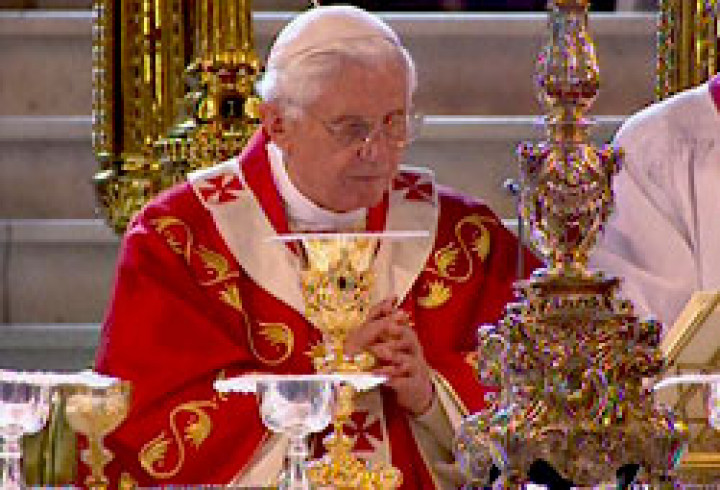 Papež benedikt maša v Londonu